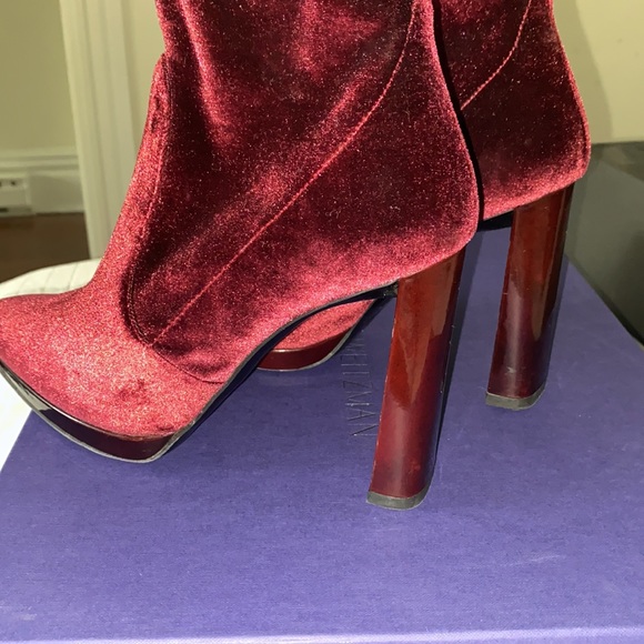 Stuart Weitzman Burgundy velvet ankle booties - Picture 5 of 7